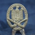 General Assault badge missing pin