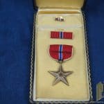 WW2 Era Cased Bronze star w/ribbon bar and lapel pin