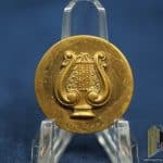 U.S. WWII Early screw back type Musicians Collar Disc