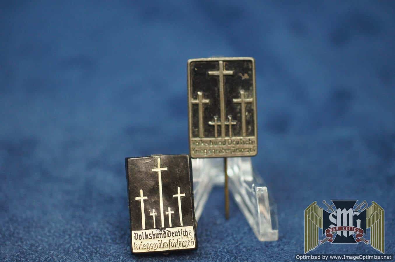 Volksbund Deutsche Kriegsgräberfürsorge membership badge 2 pc set