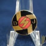 DJ Early Member pin