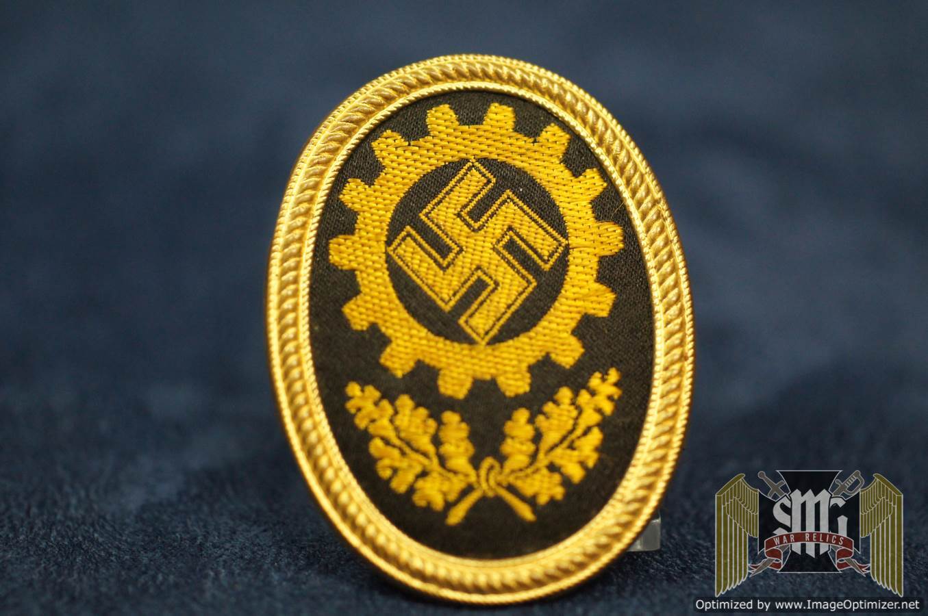 DAF Cap badge