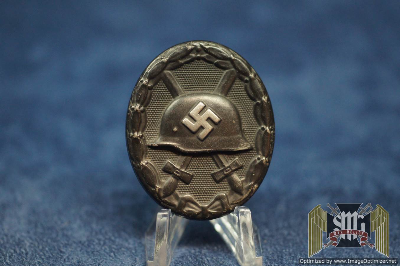 Black wound Badge Marked "4"