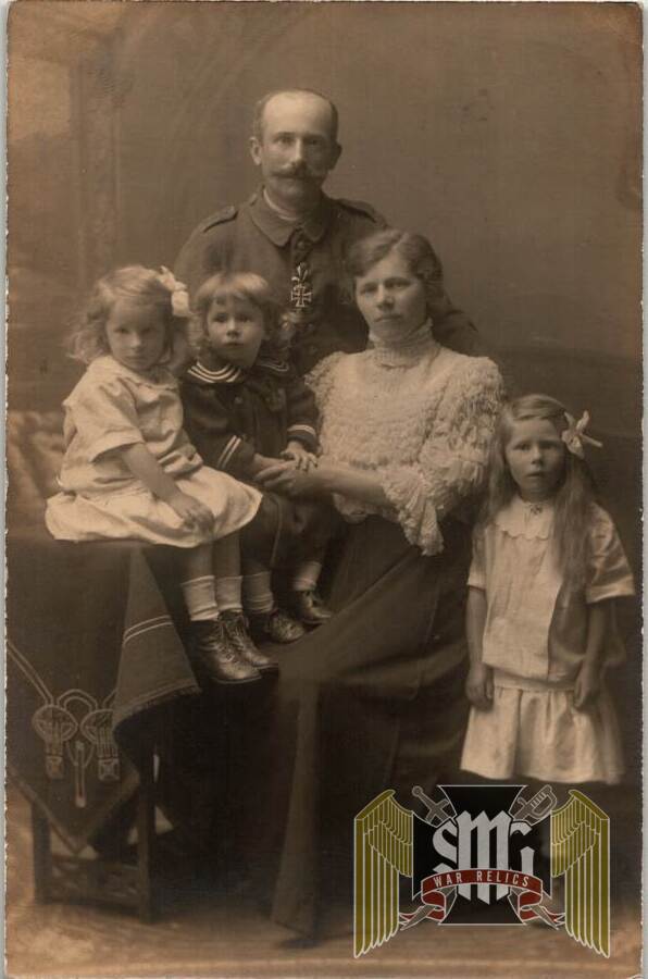 WW1 Iron Cross in wear family Postcard