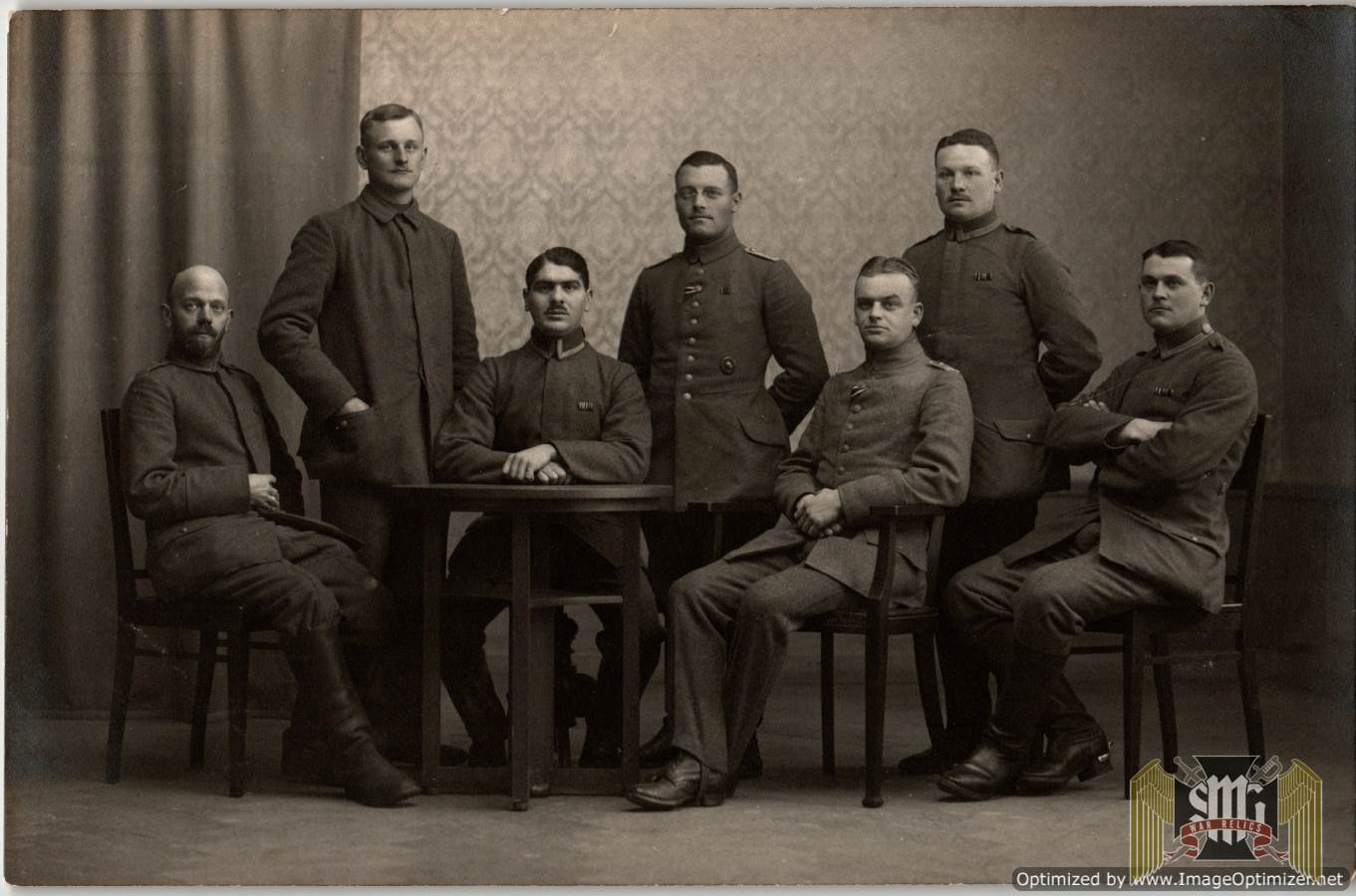 SMGM-3505 WW1 Postcard Group shot w/wound badge
