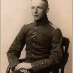 SMGM-3498 WW1 German Officer EK2 postcard