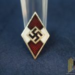 Hitler youth cap badge by Alois Rettenmaier