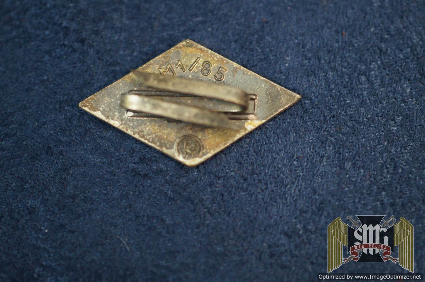 Hitler youth cap badge by Alois Rettenmaier