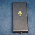 Cased Mother's Cross in Gold