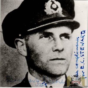 Knights Cross Winner Signature Of Reinhard Reche U Boat Commander