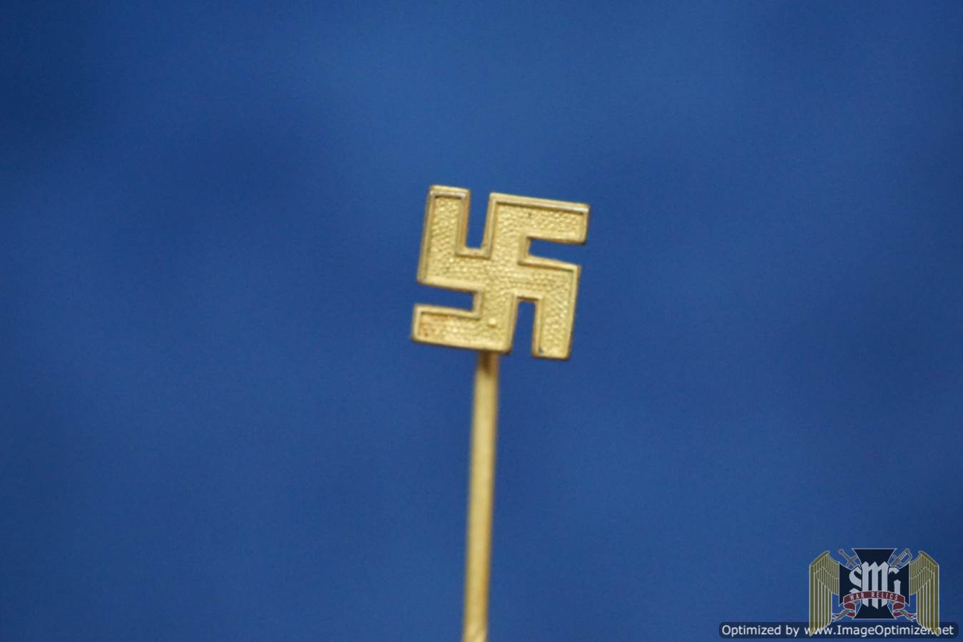 Gold Sympathizer Stick pin
