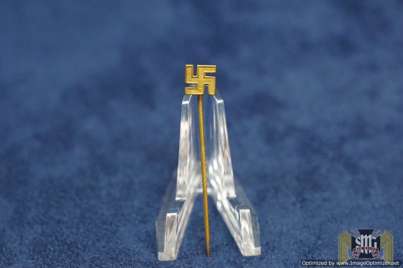 Gold Sympathizer Stick pin
