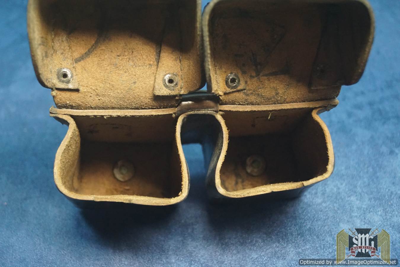 unidentified Ammo pouch