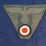 M43 Trapezoid "T" eagle hat removed