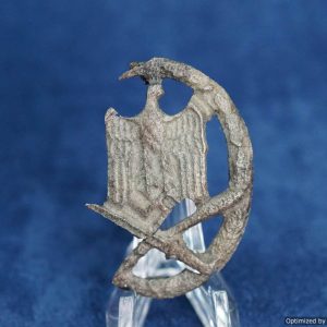 Ground dug General Assault badge hollow back