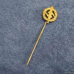 SA Sports Award Stick pin marked "6"