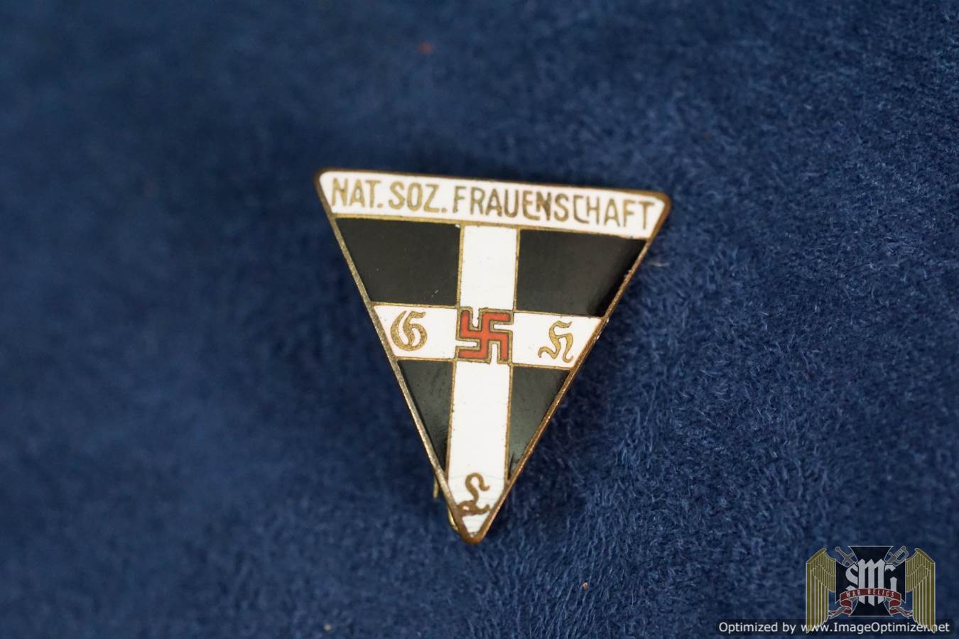 SMGM-3903 Frauenschaft 22x23mm badge by S&L