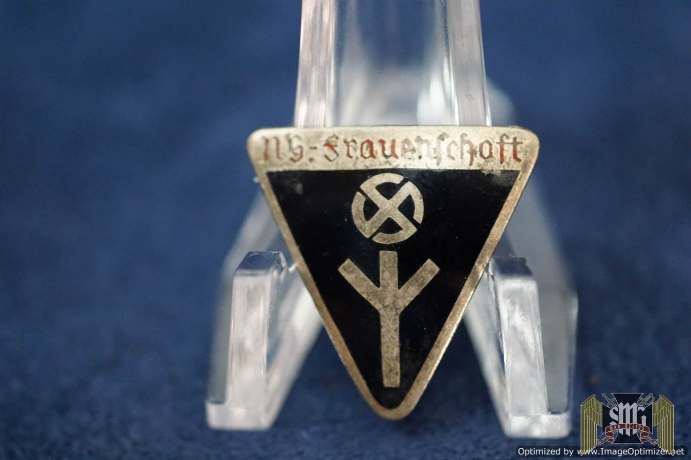Frauenschaft 22x23mm badge by Schmidhaussler