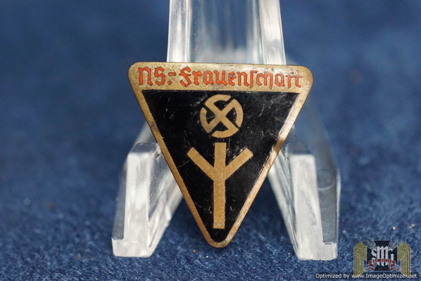 Frauenschaft 22x23mm badge by Karl Pichl