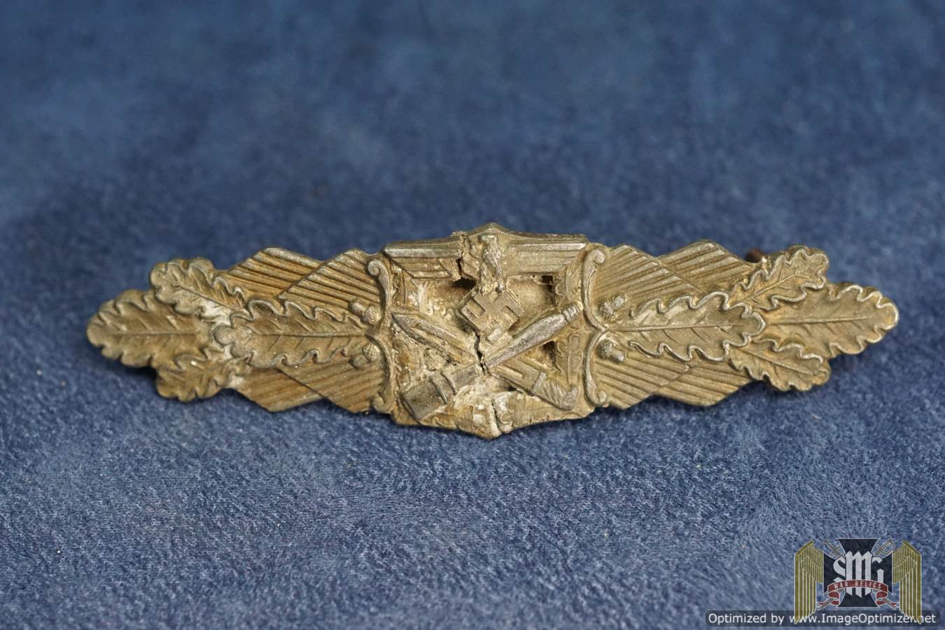 Damaged Close Combat clasp