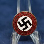SMGM-4016 NSDAP Party Badge by M1/127 – Alfred Stübbe, Inh. Herbert Tegge