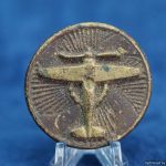 K.D.F. FLUGTAG BADGE/TINNIE - ERFURT 1934 W/ORIGINAL PAPER STICKERS
