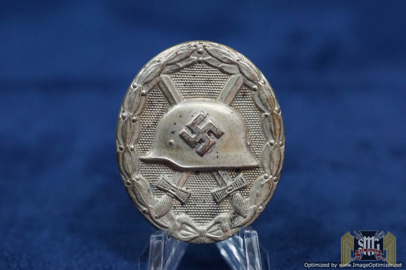Silver wound badge inTomback Unmarked