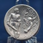 Volkerfrieden oder Judendiktatur Jewish Propaganda pin