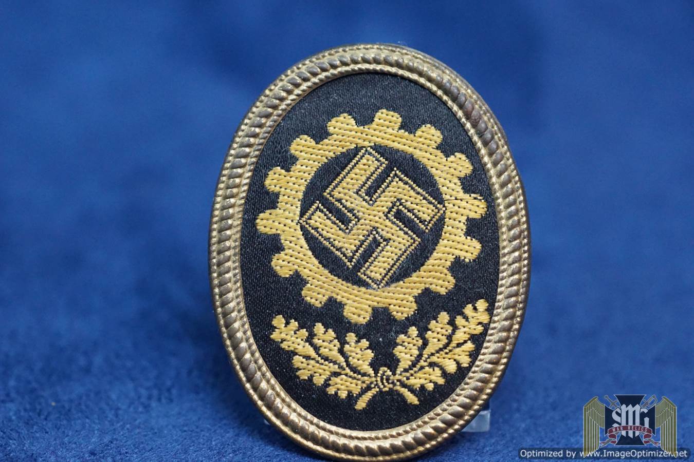 DAF cap Badge