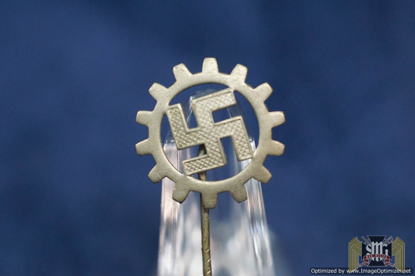 DAF stick pin