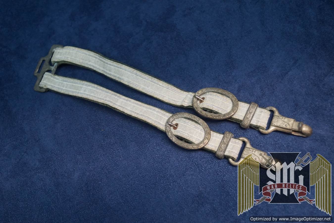 Heer Dagger Hangers