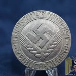 reichsarbeitsdienst weibliche jugend Brooch