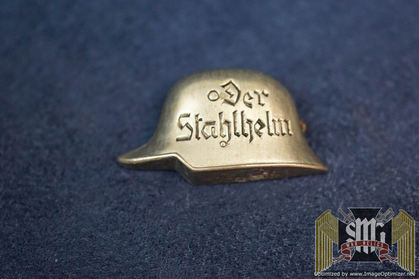 Der Stahlhelm pin