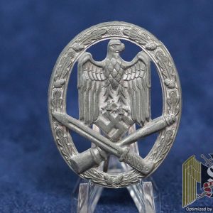 General Assault badge by Assmann broken catch