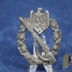 Infantry Assault badge w/ repair