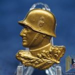tag der wehrmacht Plastic Soldier’s Head Gold tinnie