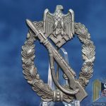 Infantry Assault badge by Heubach