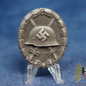 unmarked 1939 Silver Wound Badge