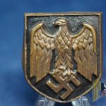 Pith Helmet Eagle Tombak