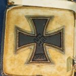 EK2 By Deschler w/ damaged case