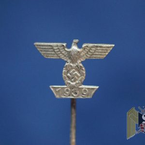 First Class Spange Stick pin