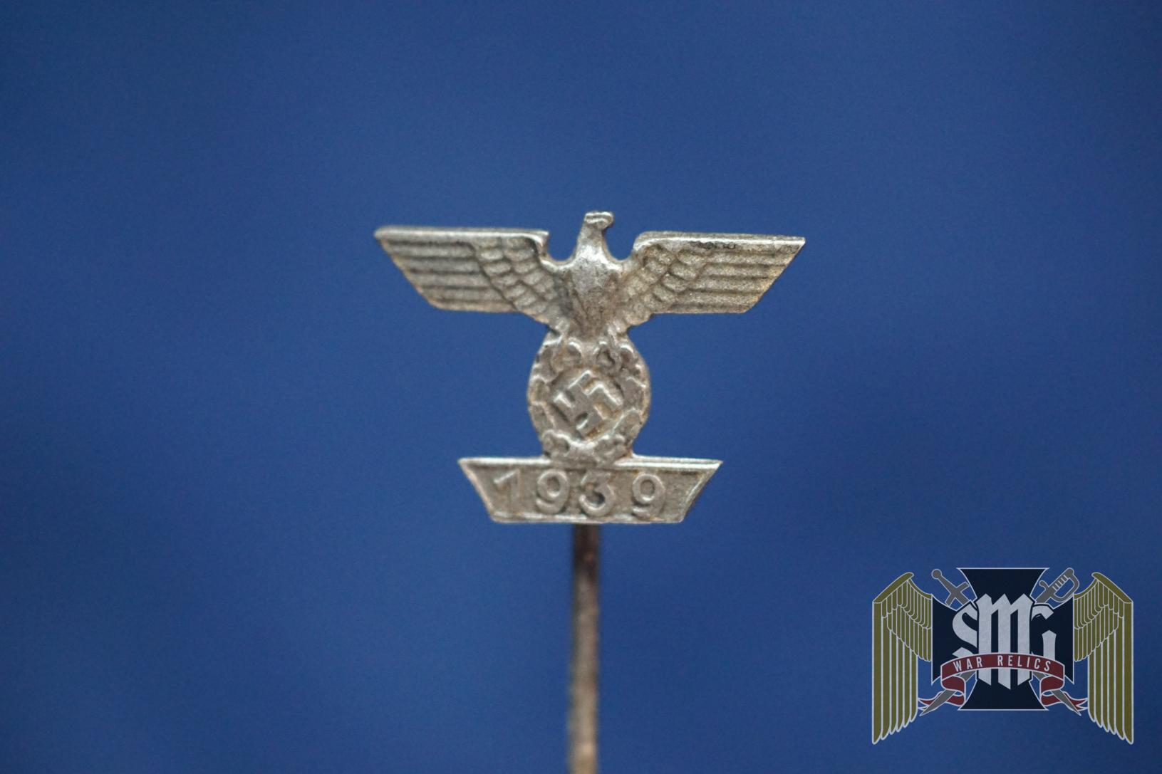 First Class Spange Stick pin