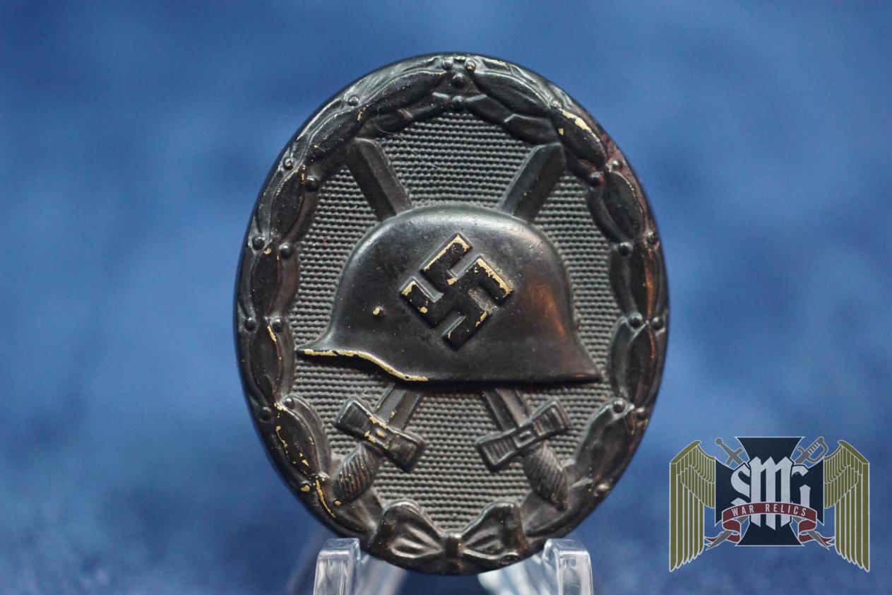 Black Wound Badge Tombak