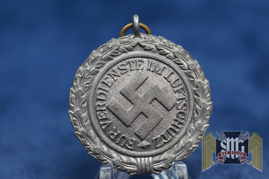Luftschutz 2nd Class medal