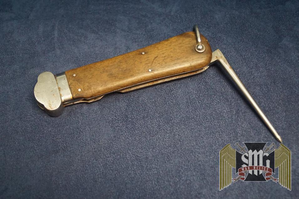 Damaged Luftwaffe Gravity Knife by Weyersberg