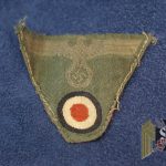 Hat removed Heer Trapezoid eagle