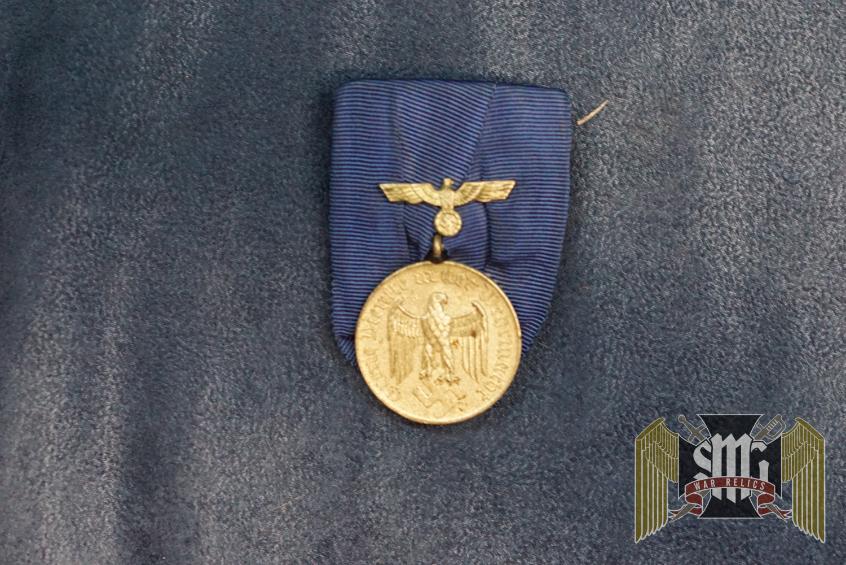Wehrmacht 4 year award with parade mount