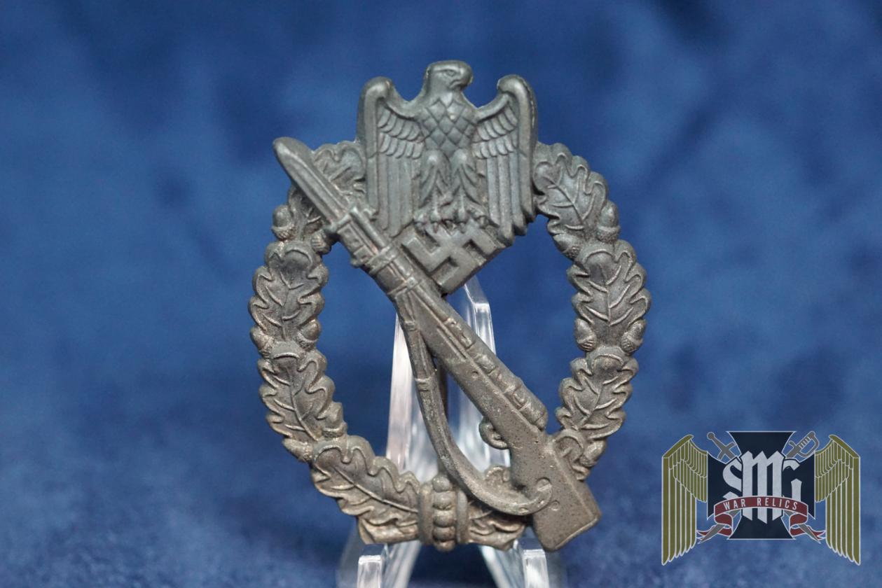 Infantry Assault badge Unknown maker