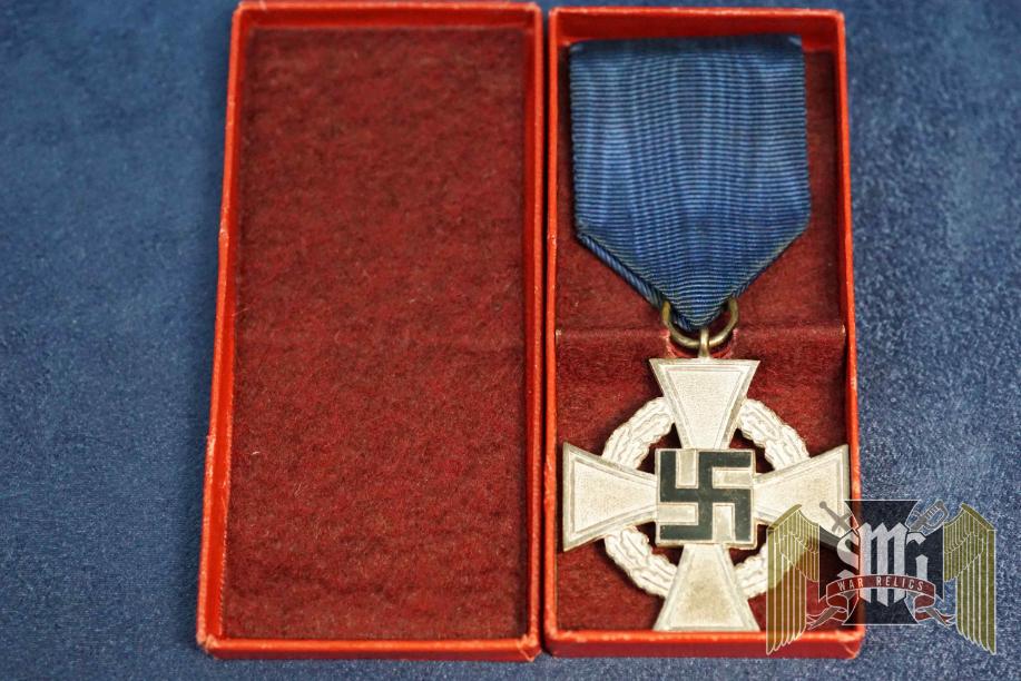 Cased Faithful Service Cross 25 year