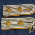 Luftwaffe Hauptmann slip on Shoulder boards